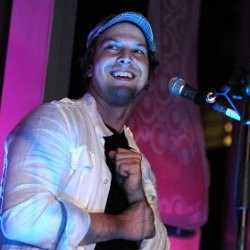 Diserang Preman, Penyanyi Gavin DeGraw Masuk UGD