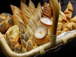 Yuk, Berbuka dengan 7 Pain de France! Yuk, Berbuka dengan 7 Pain de France!