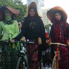 Fashionable dengan Busana Muslim Kaos Lycra