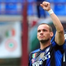Van der Vaart: MU Tepat untuk Sneijder