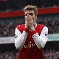 Bendtner Segera Tinggalkan Arsenal