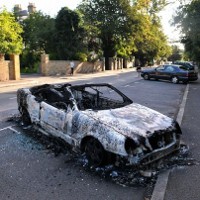 London Rusuh, Inggris vs Belanda Dibatalkan