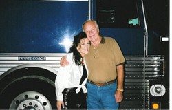 Pemain Bass Johnny Cash Meninggal Dunia