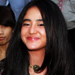 Ramadan, Dewi Persik Tolak Sinetron Stripping