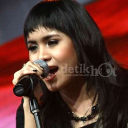 Indonesia 66 Tahun di Mata Momo Geisha