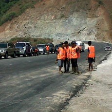 Tanjakan HP Lingkar Nagreg Bisa Ditaklukkan dengan Gigi Dua