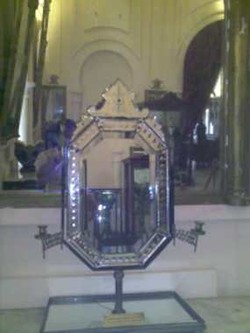 Wah! Cermin di Istana Siak Ini Bisa Bikin Awet Muda