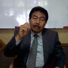 Danny Isi Waktu Pensiun dengan Ngasuh Cucu