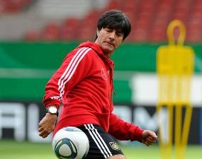 Tak Ada Tekanan buat Loew di Euro 2012
