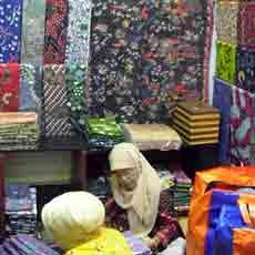 Yuk, Berburu Batik di Premium Batik dan Aksesoris 2011
