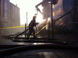 Ratusan Ribu DVD Ikut Hangus di Kebakaran Gudang CD Indie Label London