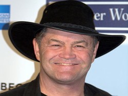 The Monkees Batalkan Sisa Tur Konser Reuni