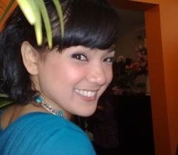 Makan Enak dan Happy Terus, Rahasia Kecantikan Nirina Zubir