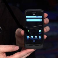 Blade Dongkrak Penjualan Ponsel ZTE