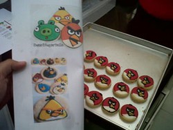 Jelang Lebaran, Pukis Hias Angry Birds Paling Diminati Konsumen