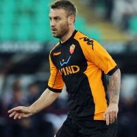 Menunggu Jawaban Pasti De Rossi