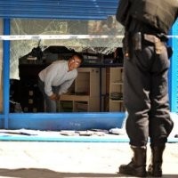 Inggris Pertimbangkan Blokir Facebook, Twitter & BBM