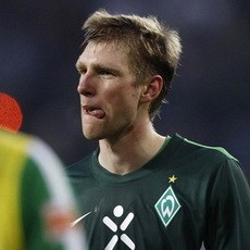 Arsenal Tak Butuh Mertesacker