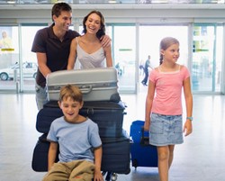 Ini yang Paling Membuat Ortu Stres Saat Berpergian