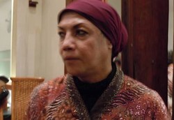 Infeksi HIV Positif Tak Halangi Seorang Waria untuk Berpuasa