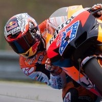 Stoner Patahkan Dominasi Pedrosa