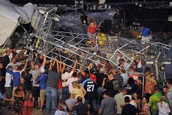 Bruk! Panggung Konser Musik di AS Roboh, 4 Tewas dan 40 Luka-luka 