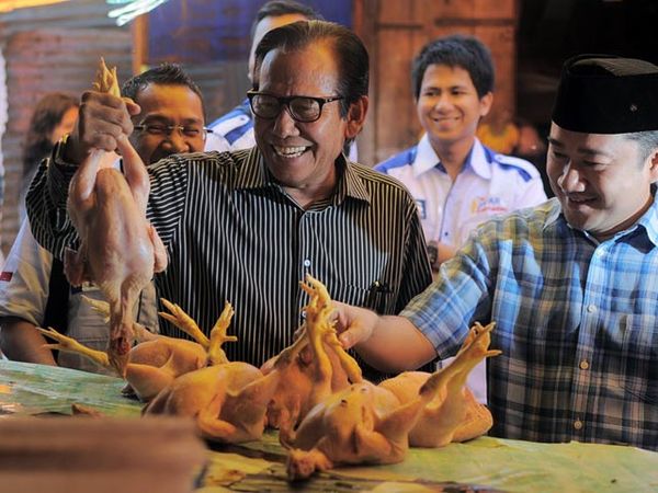 Ketua F-PD Pantau Harga di Pasar Terong