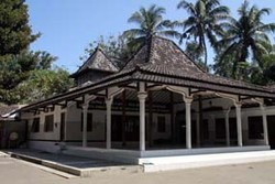 Masjid Darussalam Pucanganom, Masjid Markas Laskar Hizbullah