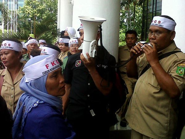 Guru Medan Tuntut Pencairan Tunjangan Sertifikasi