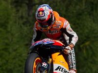 Stoner Bertahta, Honda Berkuasa