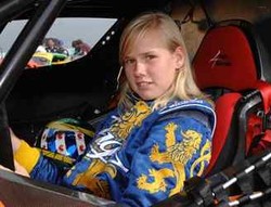 Gadis 16 Tahun Menang Balap Profesional