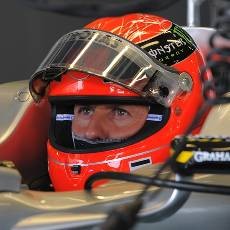 Schumi Masih Ingin Terus di 2012