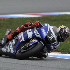 Lorenzo Salah Pilih Ban