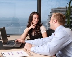 Office Spouse: Selingkuh atau Hanya Hubungan Kerja?