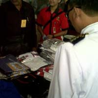 Mendengarkan Pidato Presiden Sambil Berbelanja di Kompleks DPR