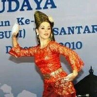 Orang Rusia Tak Percaya Tari Piring Asli