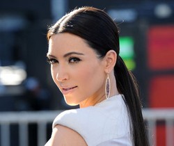 Kim Kardashian Takut Pingsan di Hari Pernikahannya