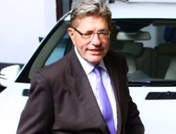 Berurai Air Mata, Rudi Borgenheimer Ucapkan Salam Perpisahan