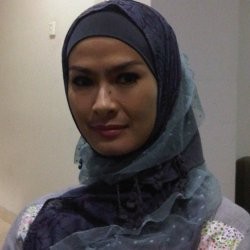 Iis Dahlia Favoritkan Makan Pete