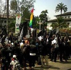 Sambut Malam Nuzulul Quran, Ratusan HTI Jabar Aksi Damai