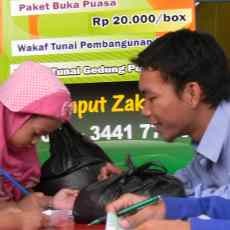 Puluhan Siswa TK Belajar Berzakat