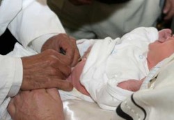 Sunat Perempuan kok Dilegalkan