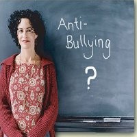 Guru Tak Luput dari Penghinaan Online