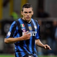 Lucio Tetap Biru-Hitam Sampai 2014