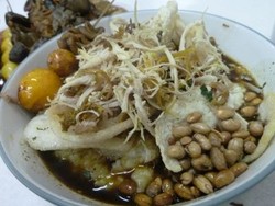 Kepincut Bubur Ayam Brebes Plus Sop Buah