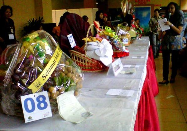 Lomba Parsel di Arena Pasar Murah