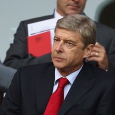 Wenger Bingung dengan Peraturan UEFA