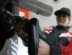 Jepang Paksa Pabrikan Bikin Mobil Lebih Irit BBM