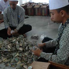 Infaq Jumat Masjid Al-Akbar Naik Dua Kali Lipat