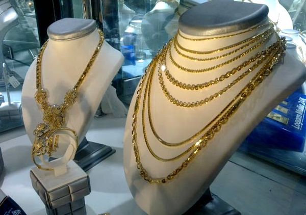 Surabaya Gelar Pameran Perhiasan Internasional 